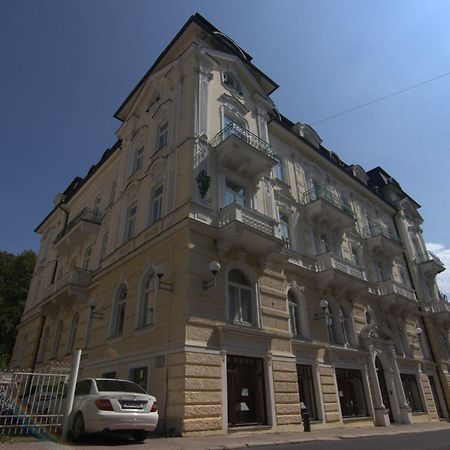 Hotel Westend 玛丽亚温泉 外观 照片